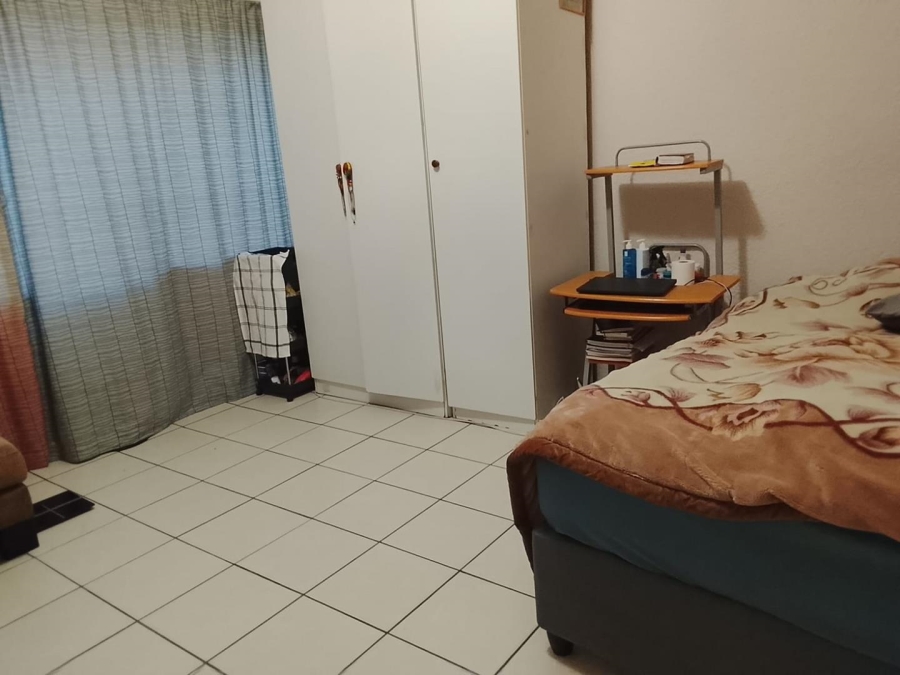 1 Bedroom Property for Sale in Oostersee Western Cape